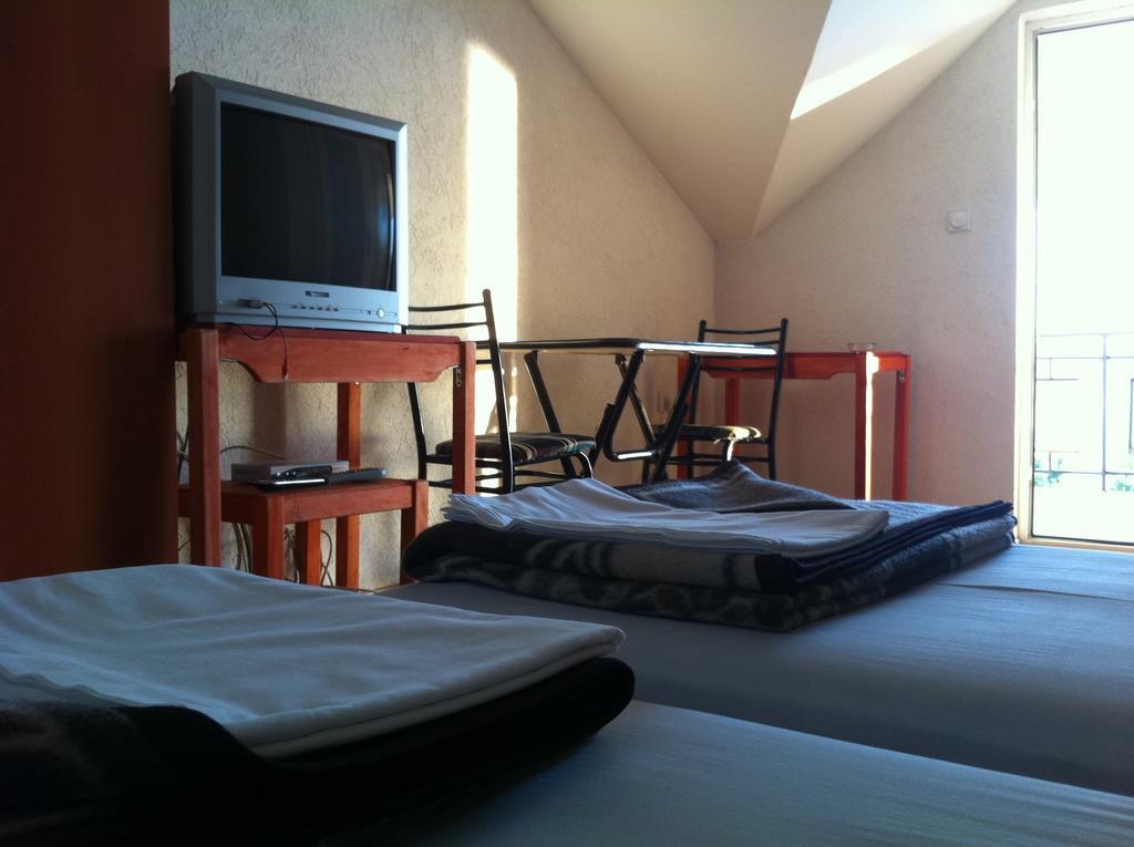 Guest House Lokoski Peštani Zimmer foto