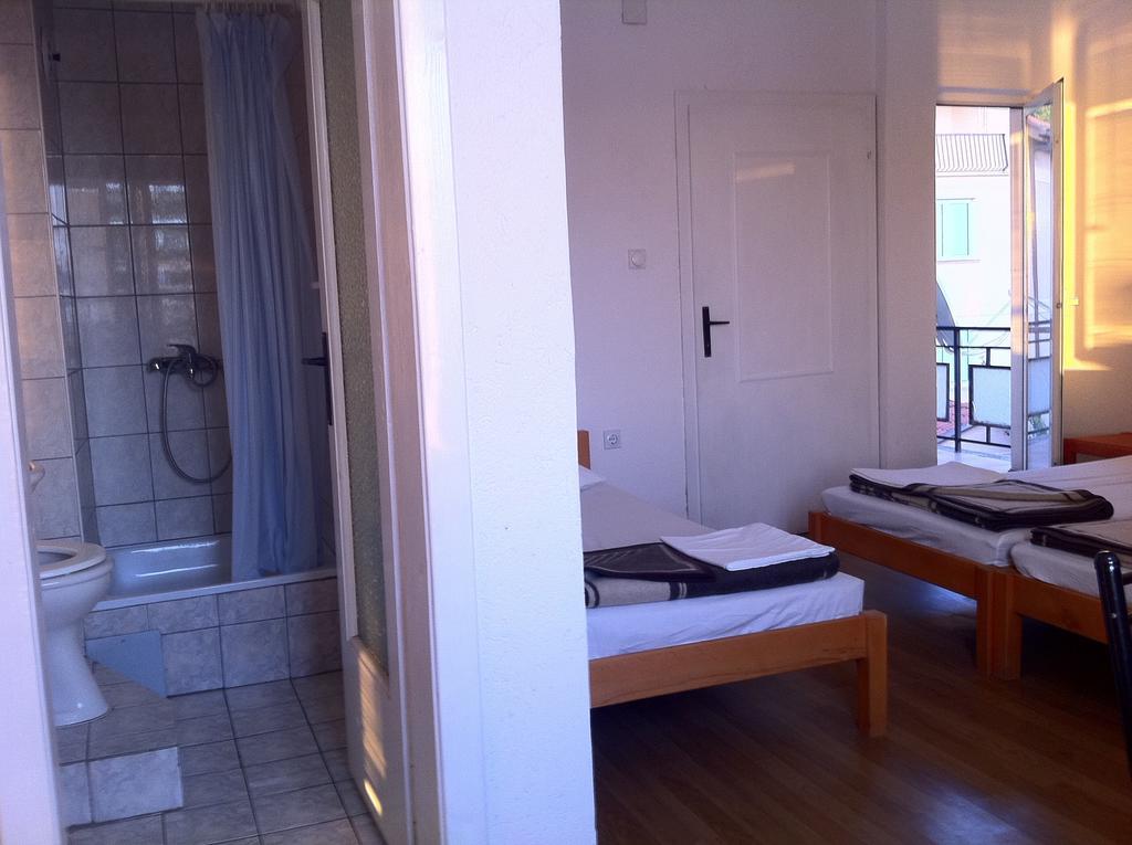Guest House Lokoski Peštani Zimmer foto